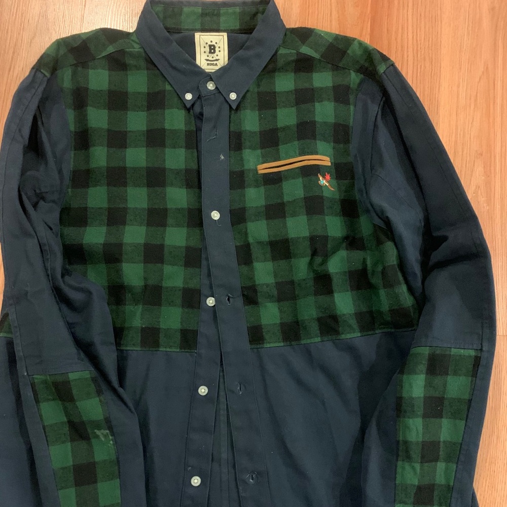 Bodega Brand Button sown long sleeve XL